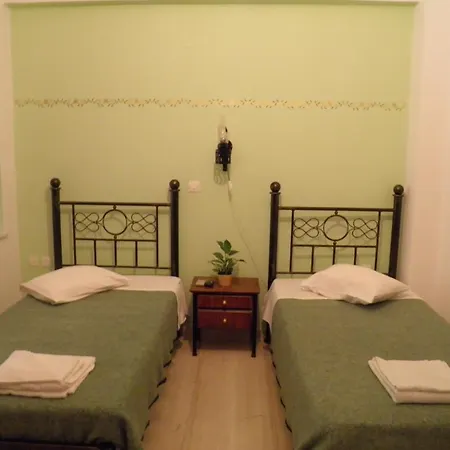 Mirsini Pansion Pensjonat 2*