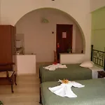 Mirsini Pansion 3* Karterados (Santorini)
