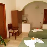 Mirsini Pansion Karterados (Santorini)